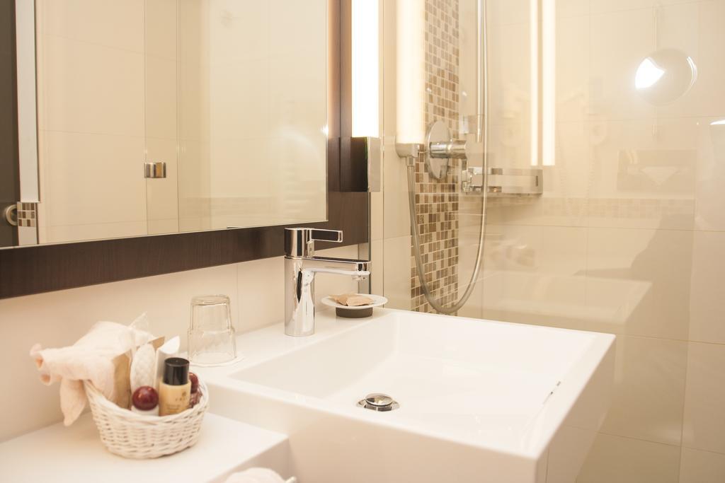 Hotel Haus Berlin บอนน์ ภายนอก รูปภาพ